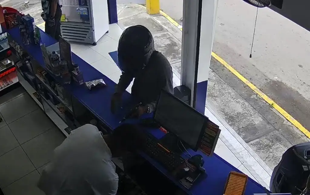 Imagen Captan asalto a farmacia en fraccionamiento de Veracruz (+Video)