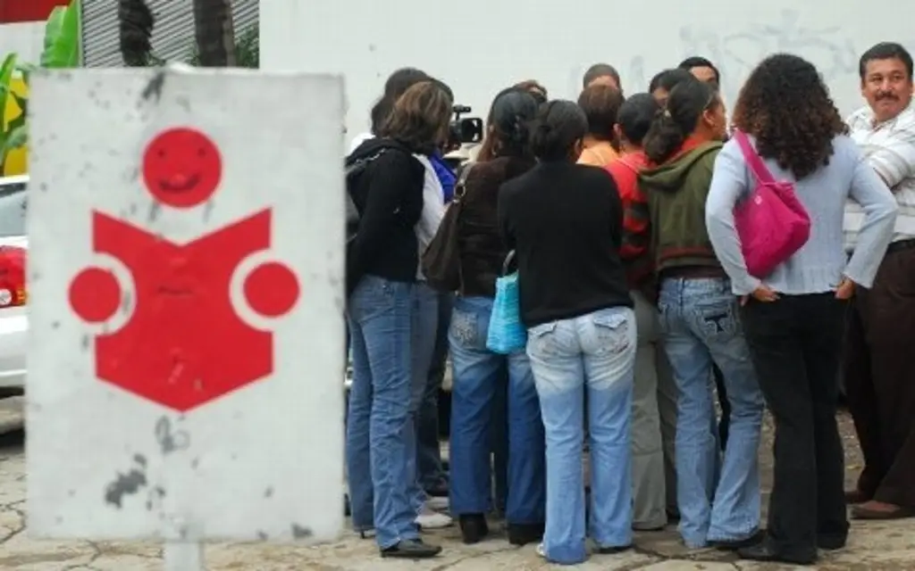 Imagen Recorte de recursos federales frena alfabetización en Veracruz; pierden 250 trabajadores 