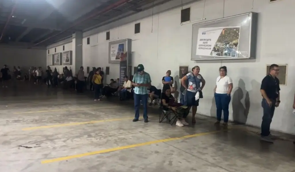 Imagen Largas filas en WTC en Boca del Rio; este es el motivo