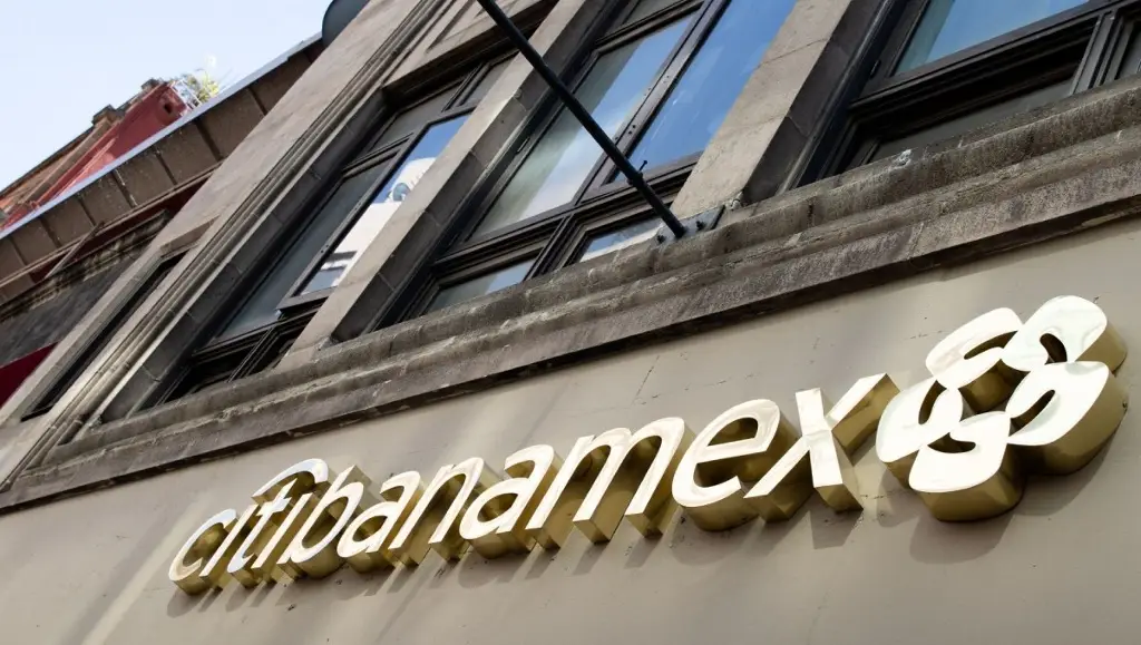 Imagen Empresario Fernando Chico compra parte de Banamex a Citigroup