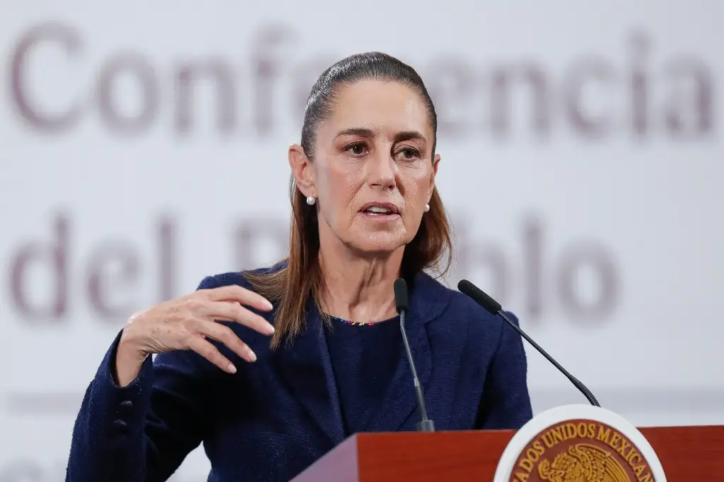 Imagen Farmacéuticas deben entregar medicamentos aunque Gobierno les deba dinero: Sheinbaum