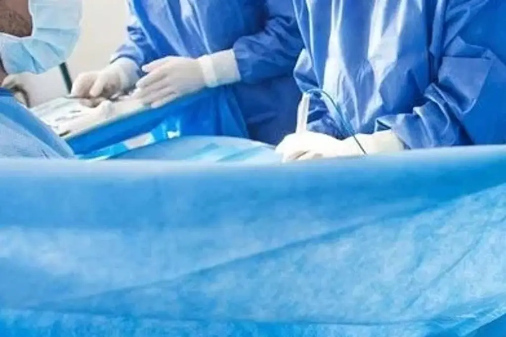 Imagen Proponen hasta 37 años de prisión para quien realice cirugías estéticas a menores