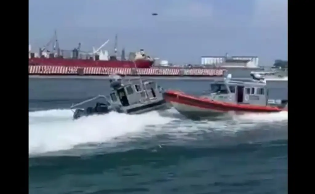 Imagen Deja dos navales lesionados choque de embarcaciones en Malecón de Veracruz: Semar