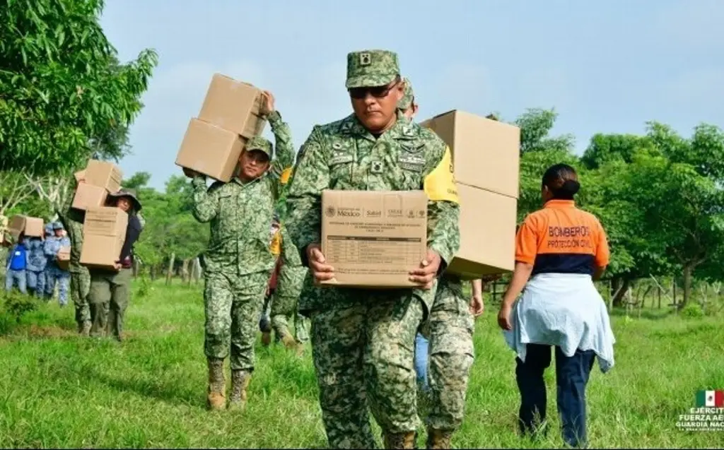 Imagen Tras el paso de la onda tropical 34, aplican Plan DN-III-E en el sur de Veracruz 
