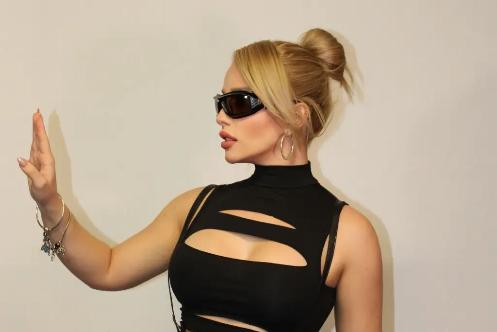 Imagen Sandra Itzel le canta al amor imposible de soltar (+video)
