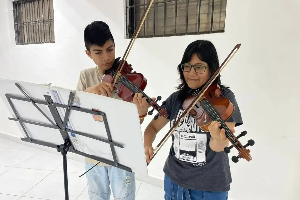 Imagen ¿Qué pasará con los instrumentos musicales retenidos en Aduana de Veracruz?