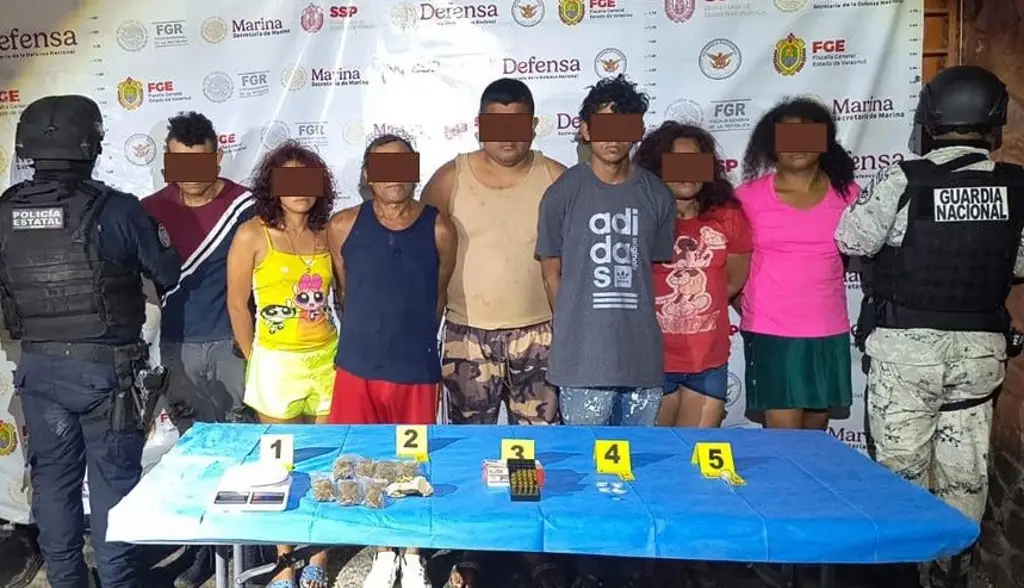 Imagen Caen 7 en cateo con fuerzas federales en Angel R Cabada y Saltabarranca 