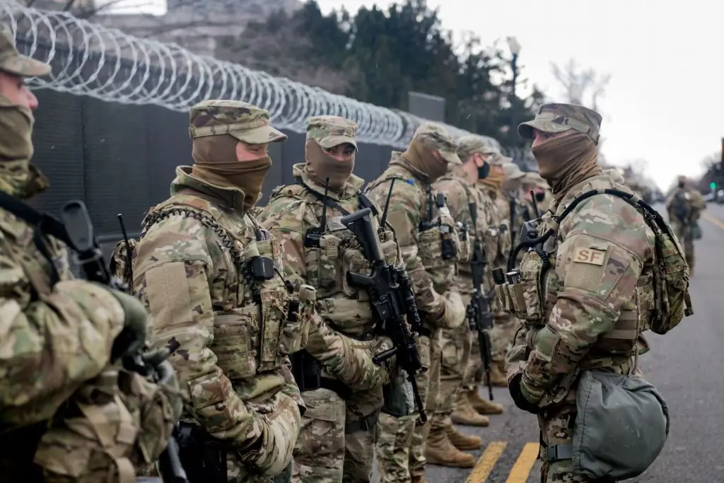 Imagen Trump insiste en 'invadir' Oregon con despliegue de la Guardia Nacional