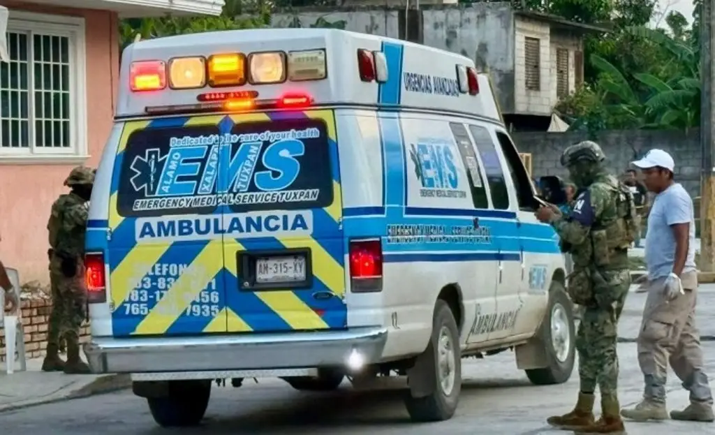 Imagen Asesinan a dos hombres y lesionan a mujer en tienda de abarrotes en Álamo, Veracruz