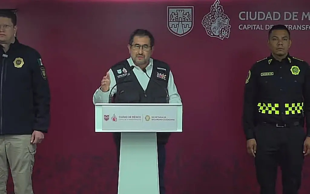 Imagen Encapuchados 'provocaron' a policías durante marcha del 2 de octubre: Gobierno de CDMX