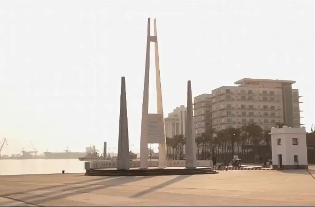 Imagen Sheinbaum inaugura Plaza Heroísmo Veracruzano 