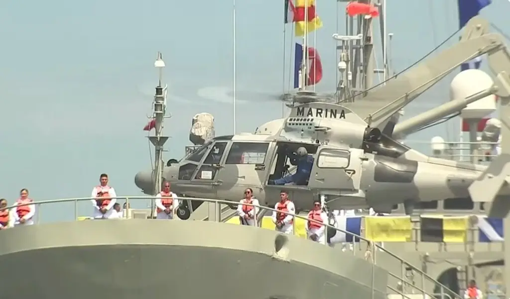 Imagen Desfile de la Armada de México en Veracruz; síguelo en vivo en XEU 