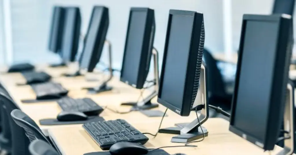 Imagen Desaparecen más de 400 computadoras en la SEV; detectan presunto desfalco por 10 mdp 