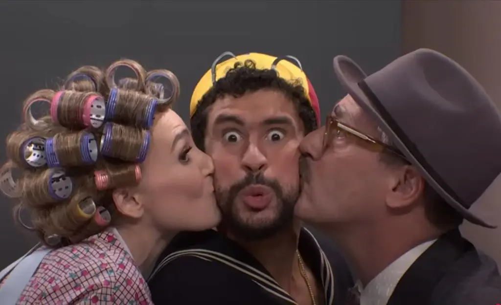Imagen Parodian al 'Chavo del 8' en SNL; Bad Bunny actuó como Quico en inglés