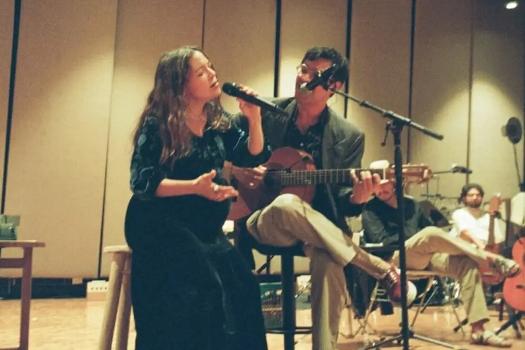 Imagen Imparable, Natalia Lafourcade con 33 semanas de embarazo, en concierto 39 de 'Cancionera Tour 2025'