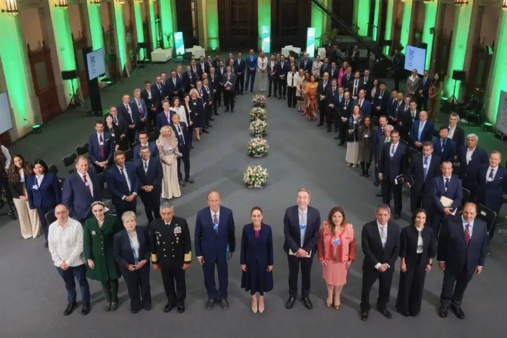 Imagen Sheinbaum presenta el Plan México ante empresarios del Foro Económico Mundial
