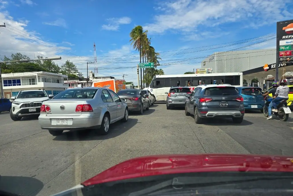 Imagen Apagón en Veracruz; hay caos vial por falta de semáforos 