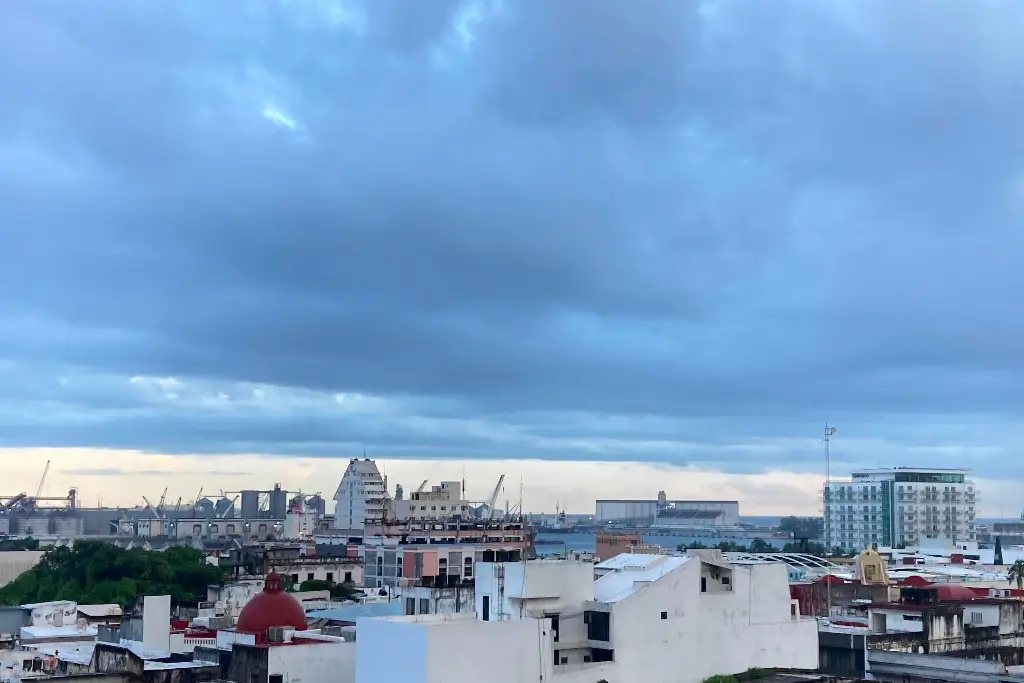 Imagen Una gran nube cubre Veracruz, este es el pronóstico del tiempo para hoy