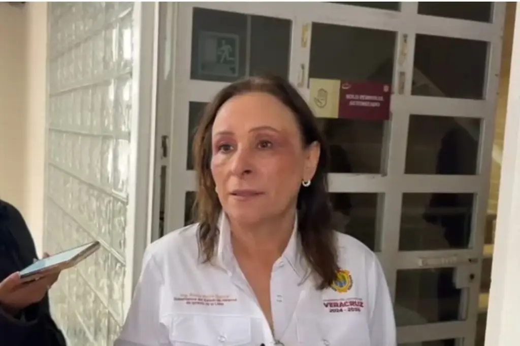 Imagen Llegan víveres a Poza Rica, Veracruz; se busca instalar puente aéreo: Nahle