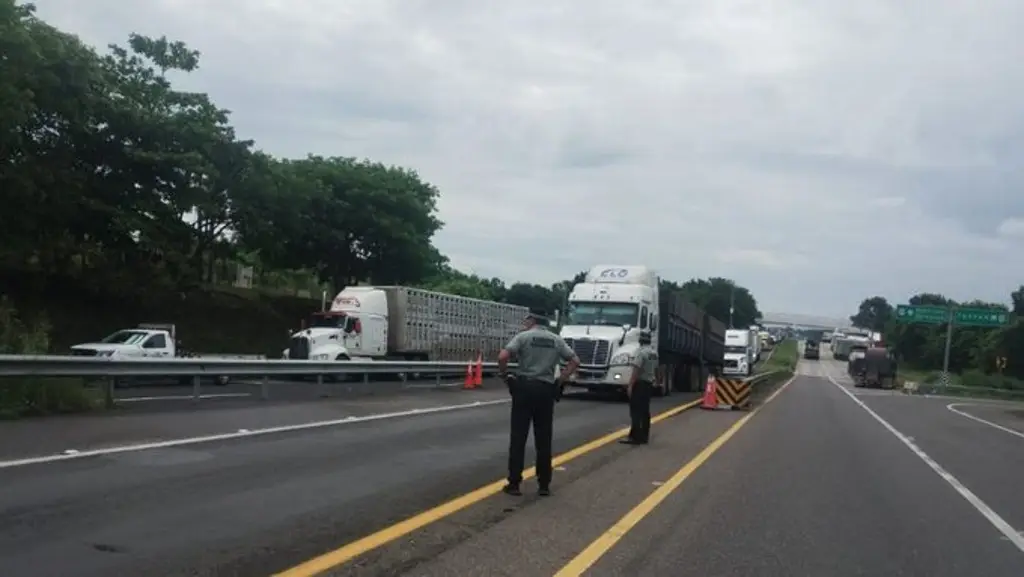 Imagen Reportan vialidad libre en estas carreteras y autopistas al norte de Veracruz, tras inundaciones