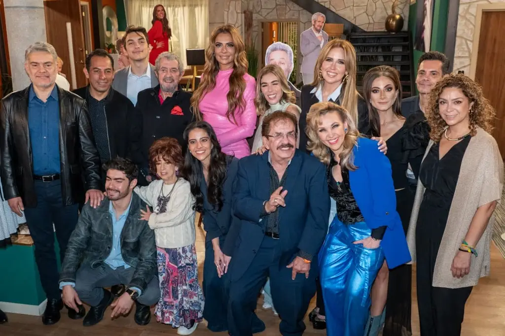 Imagen María Elena Saldaña graba segunda temporada de 'Más vale sola'