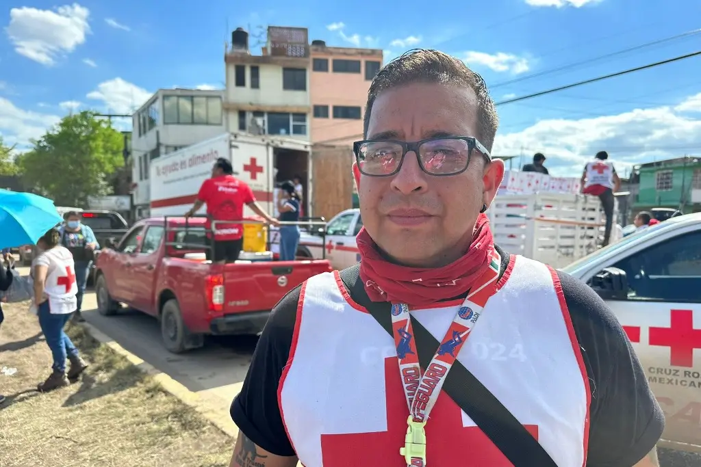 Imagen Llega ayuda de la Cruz Roja al norte de Veracruz; acuden de otros estados