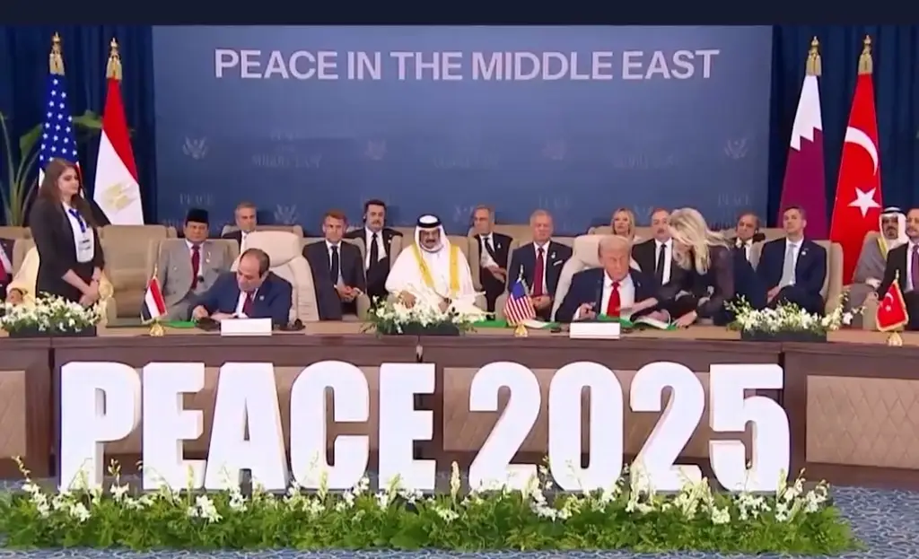 Imagen Trump firma acuerdo de paz para la Franja de Gaza