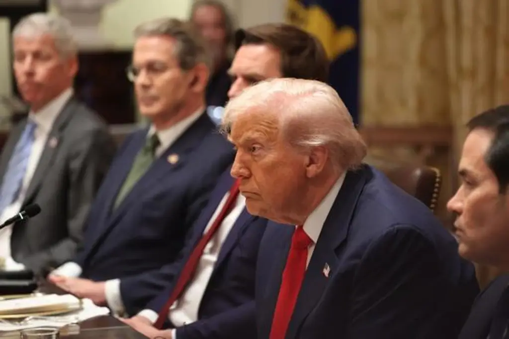 Imagen Donald Trump vuelve a advertir al grupo Hamás; esto les dijo 