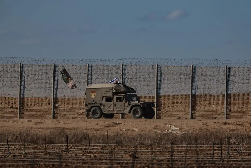 Imagen Hamas entrega otros 4 cuerpos de rehenes al ejército de Israel