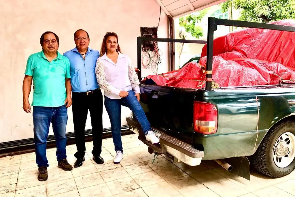 Imagen Abogados mandan víveres a damnificados en Poza Rica tras inundaciones