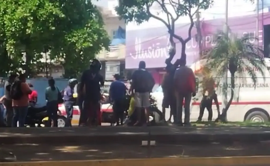 Imagen Motociclista atropella a adulto mayor en Veracruz 