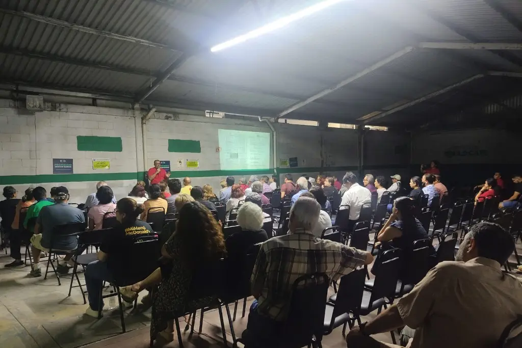Imagen Vecinos vigilantes detienen a ladrones y los entregan a la policía; checa dónde 