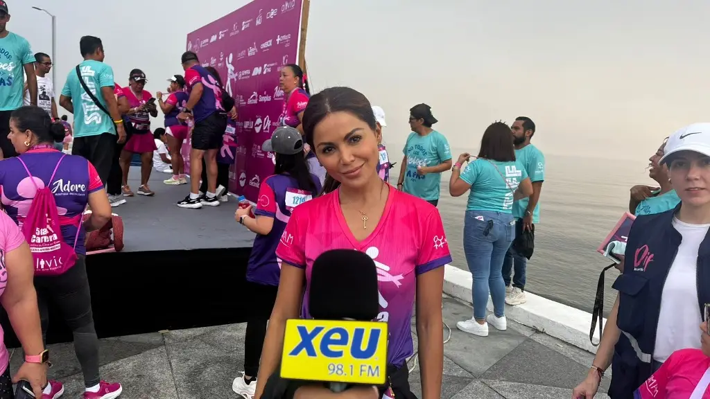 Imagen La mujer es el vínculo más grande de la familia: Melina Rivera de Unanue 