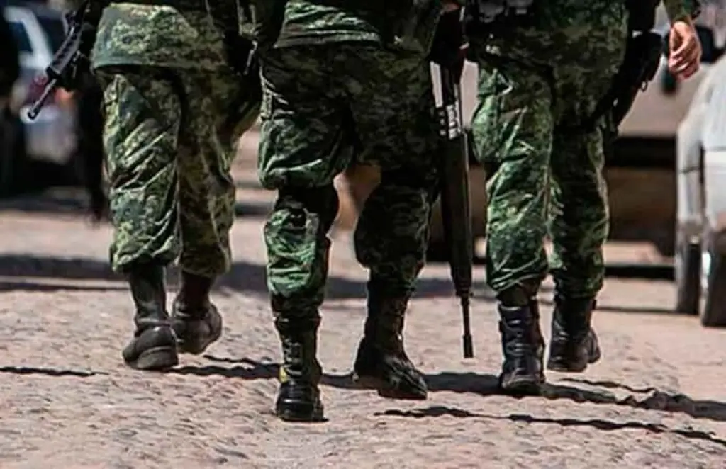 Imagen Militares catean casa en el municipio de Coatepec; esto se sabe