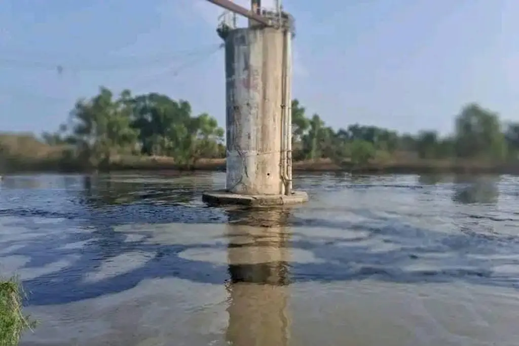 Pemex repara ducto tras derrame de hidrocarburo sobre el río Pantepec