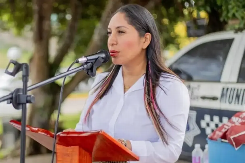 Atacan con explosivos vivienda de la alcaldesa de Acayucan