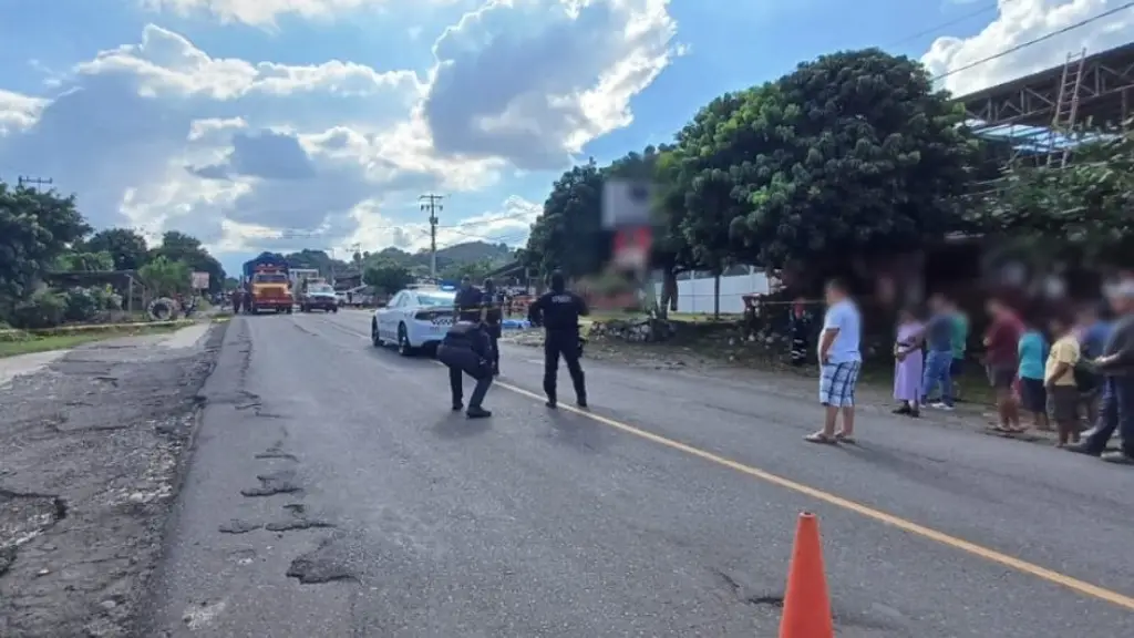 Imagen Hay cierre total en carretera de Veracruz; este es el motivo