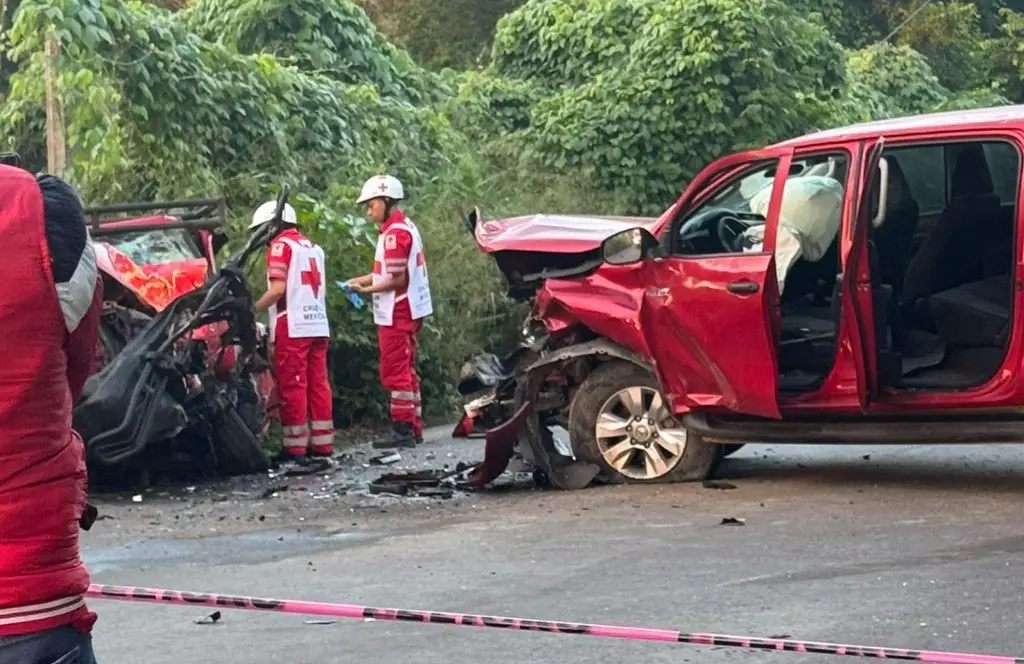 Fuerte accidente de Mataloma a Veracruz; hay cierre vial 