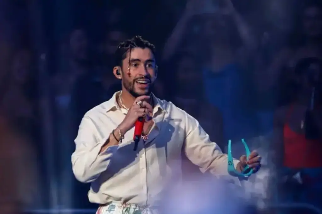 Bad Bunny recibe con 