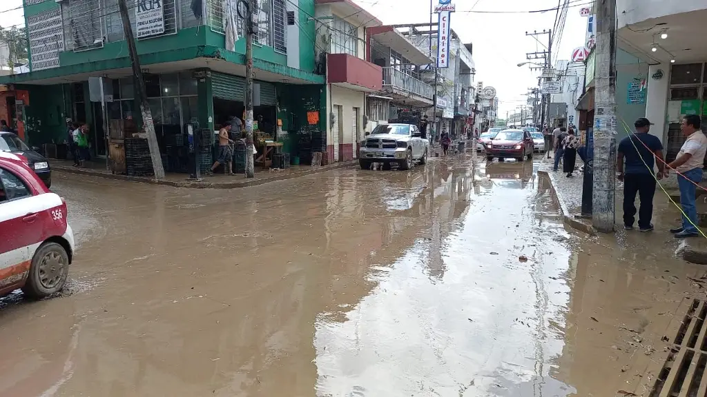 Imagen Denuncian que no están censando a todos los damnificados en Tuxpan
