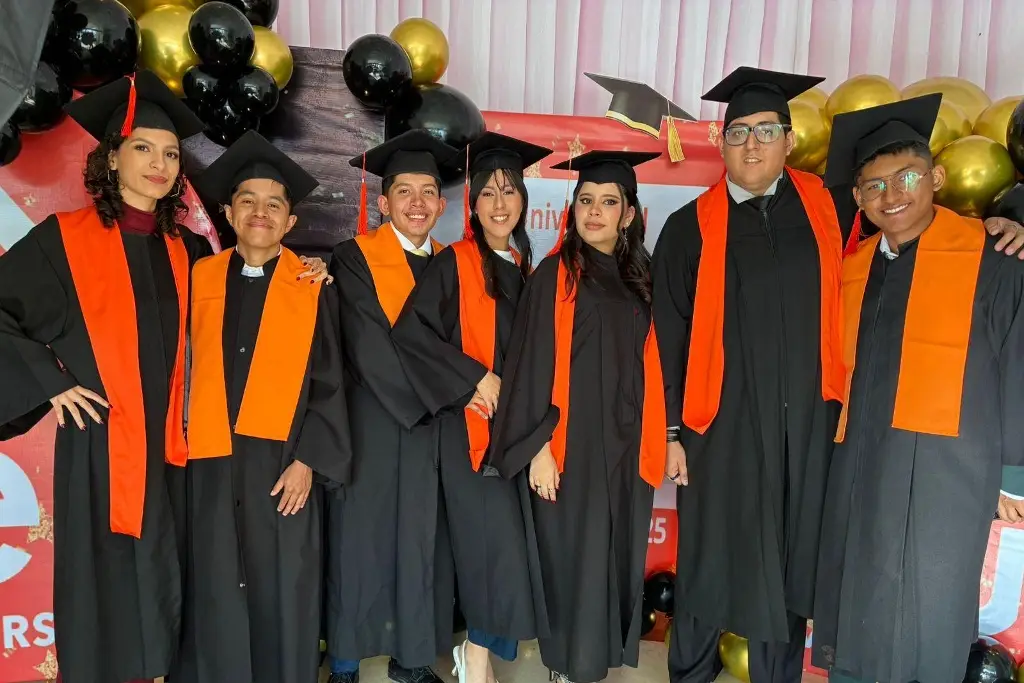 Imagen Egresan nuevos profesionistas de la Universidad IEU Campus Veracruz 