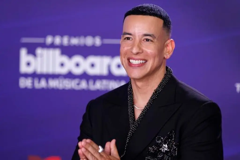Imagen Bad Bunny, un Daddy Yankee cristiano y música para el Mundial marcaron los Latin Billboard