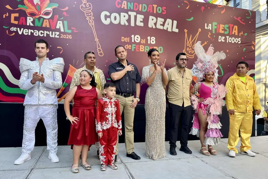 Imagen Tras rumbata, presentan a los candidatos a reyes del Carnaval de Veracruz 2026
