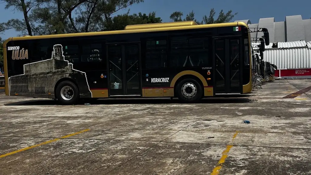 Imagen Solicitan hombres y mujeres para conducir camiones de pasaje Ulúa; estos son los requisitos