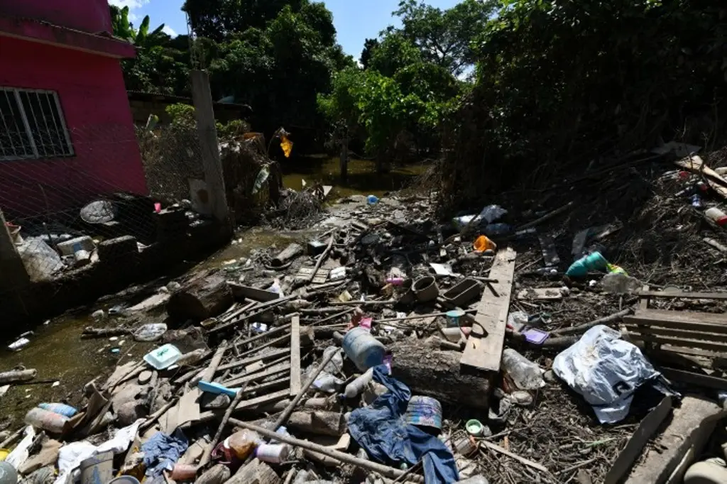 Imagen Permanecen incomunicadas 11 comunidades de Ilamatlán, Veracruz