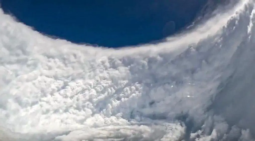 Imagen Potente huracán Melissa toca tierra en Jamaica con categoría 5 (+Video)