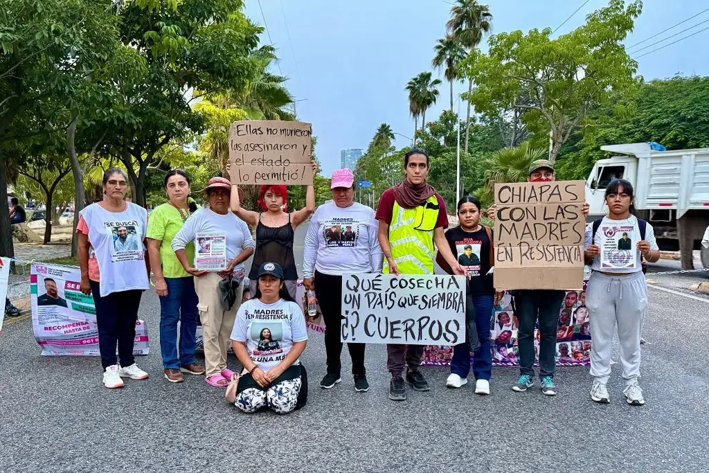 Imagen Madres buscadoras denuncian intimidaciones por plantón frente a Fiscalía de Chiapas