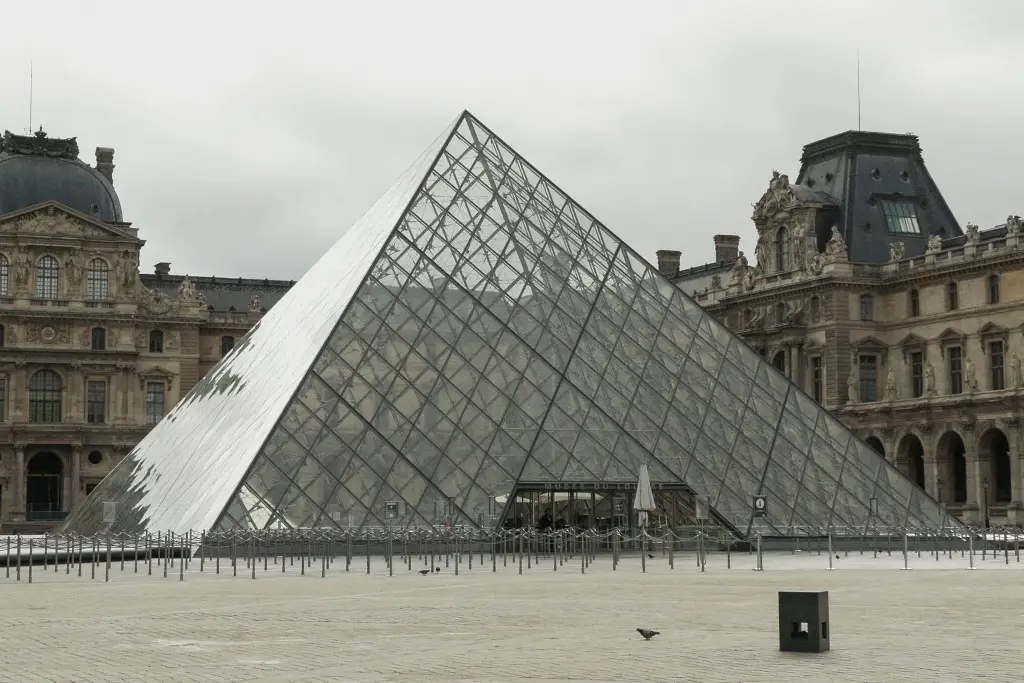 Imagen Dos detenidos por el robo del Louvre se declaran culpables