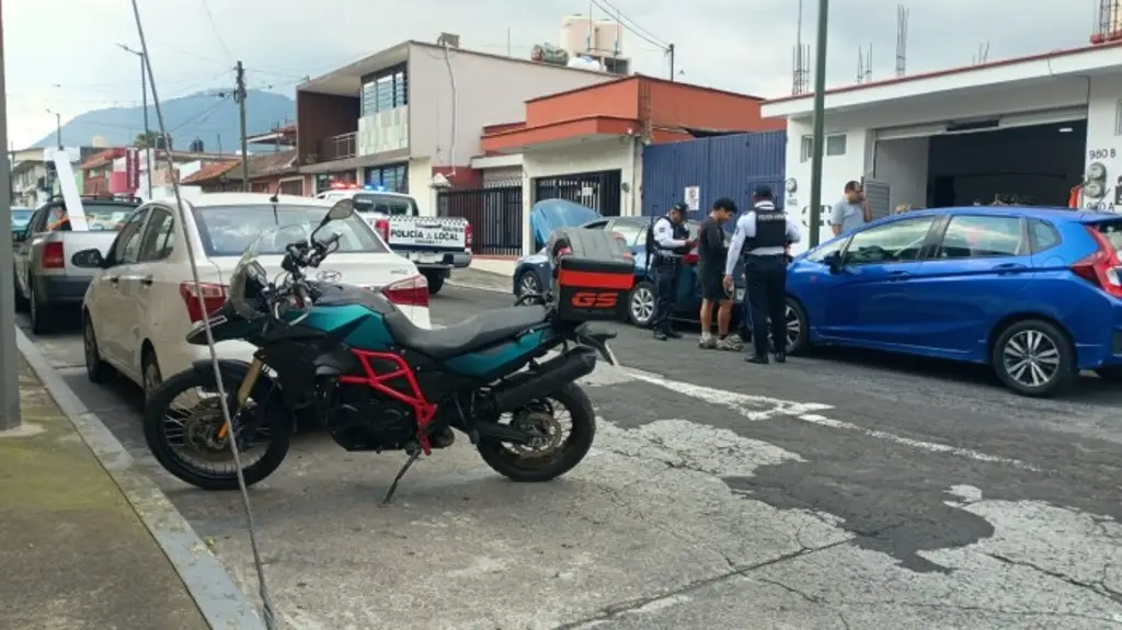 Imagen Derrapan motociclistas en Orizaba, Veracruz; hay 2 lesionados