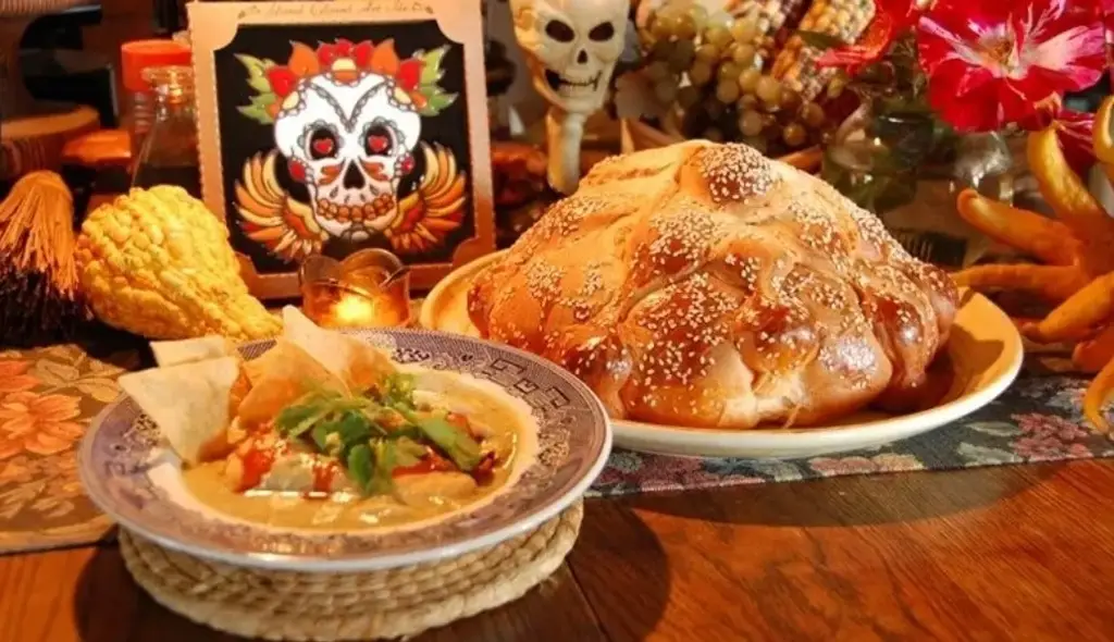 Imagen ¿Colocas alimentos en la ofrenda del altar de muertos? Checa esta información 